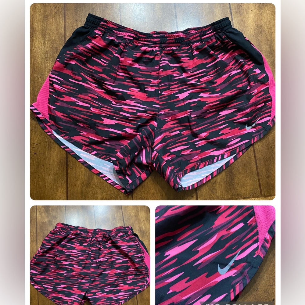 Women’s Nike Athletic Shorts Size Medium